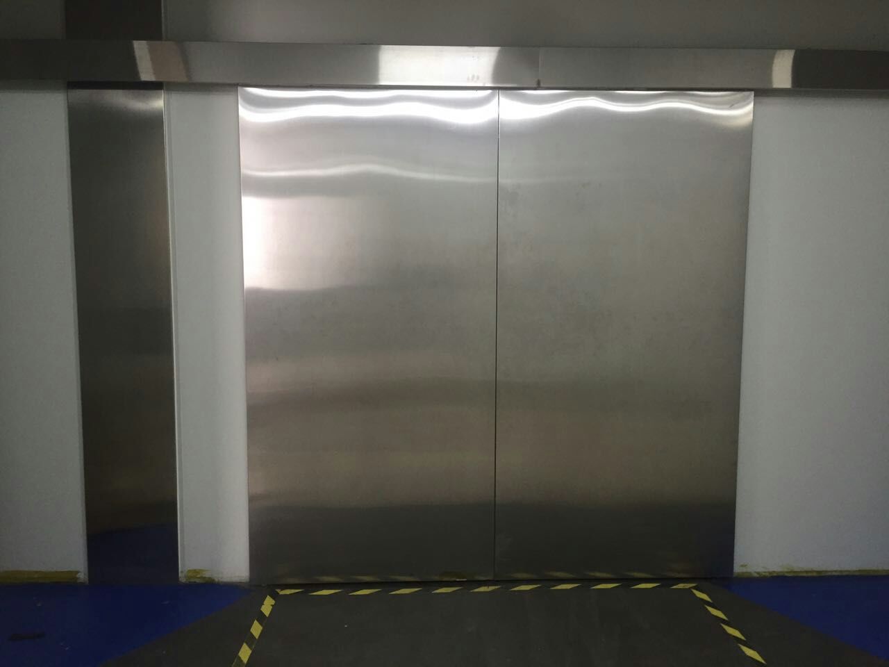 电动门导轨升降机