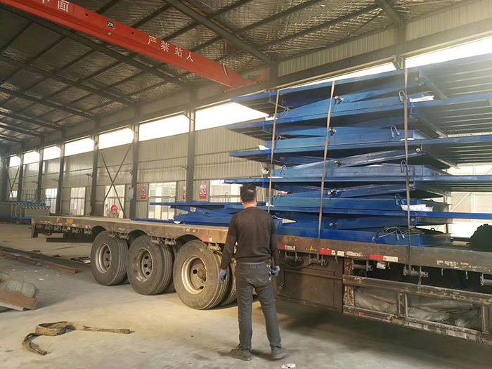 剪叉式升降平台发货