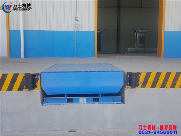 集装箱卸车平台是叉车专用产品吗